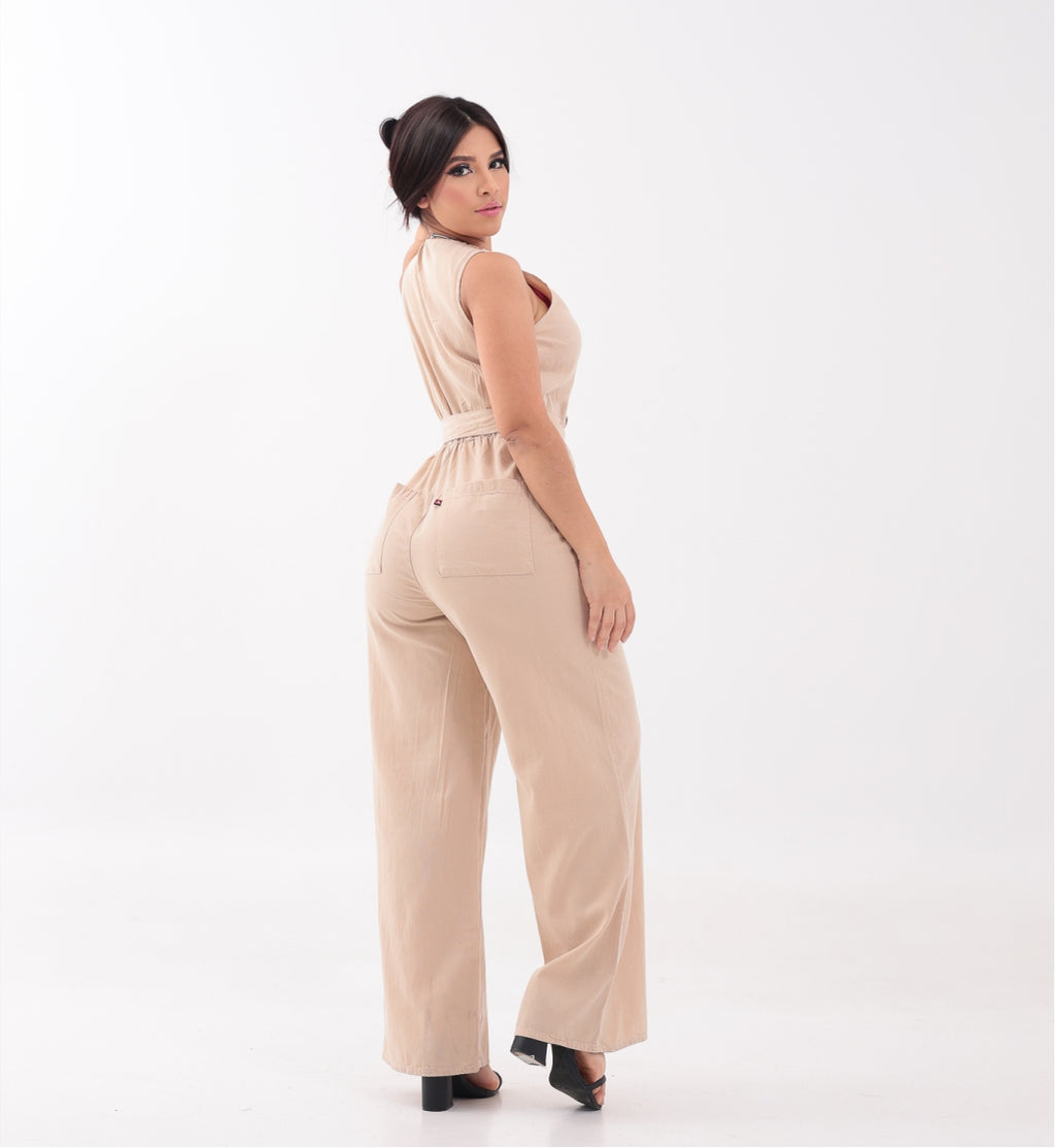 Macacão Pantalona com Cinto