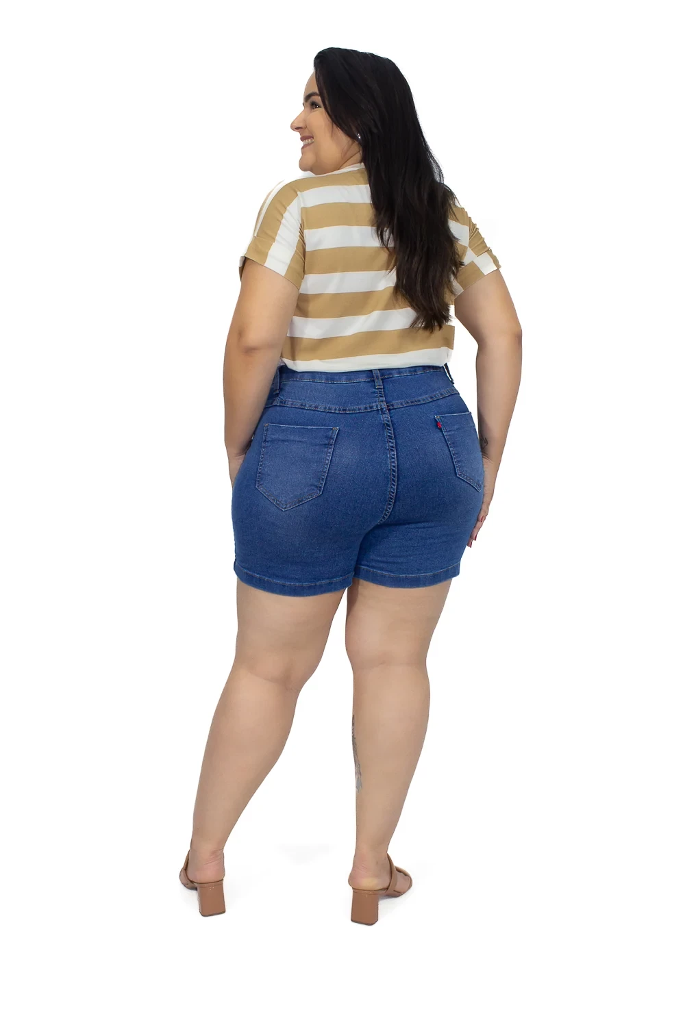 SHORTS JEANS FEMININO BÁSICO CURTO VERSÁTIL PLUS SIZE