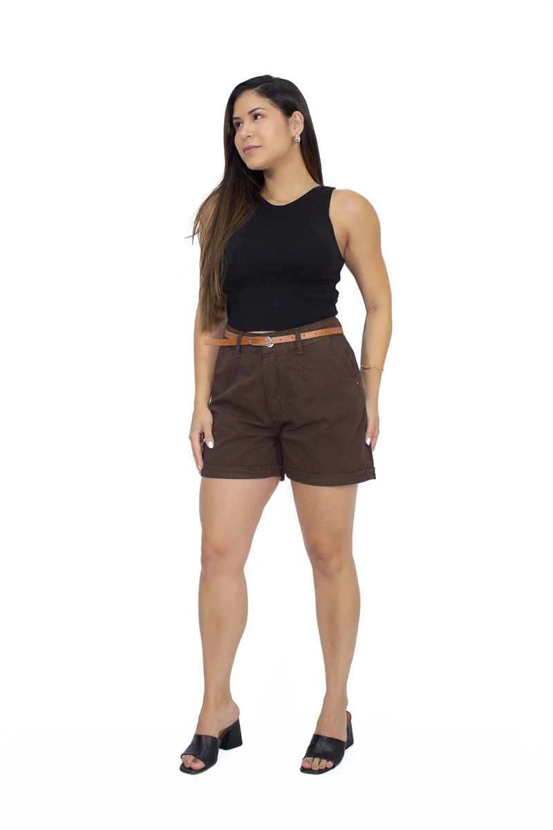 SHORTS FEMININO CURTO SARJA RETO COM CINTO E BOLSOS