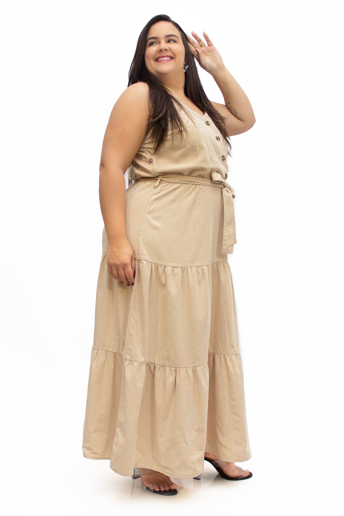 Vestido Plus Size Longo com Cinto
